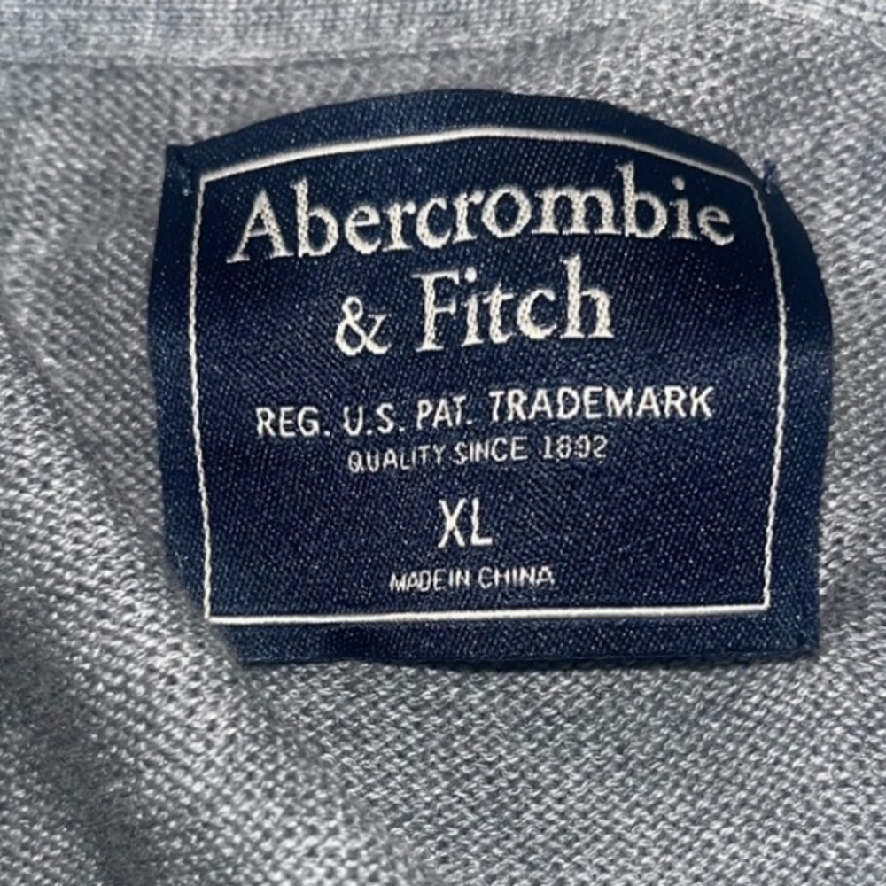 Abercrombie & Fitch Cardigan Sweater V Neck Gray Size Men’s XL - Picture 3 of 4